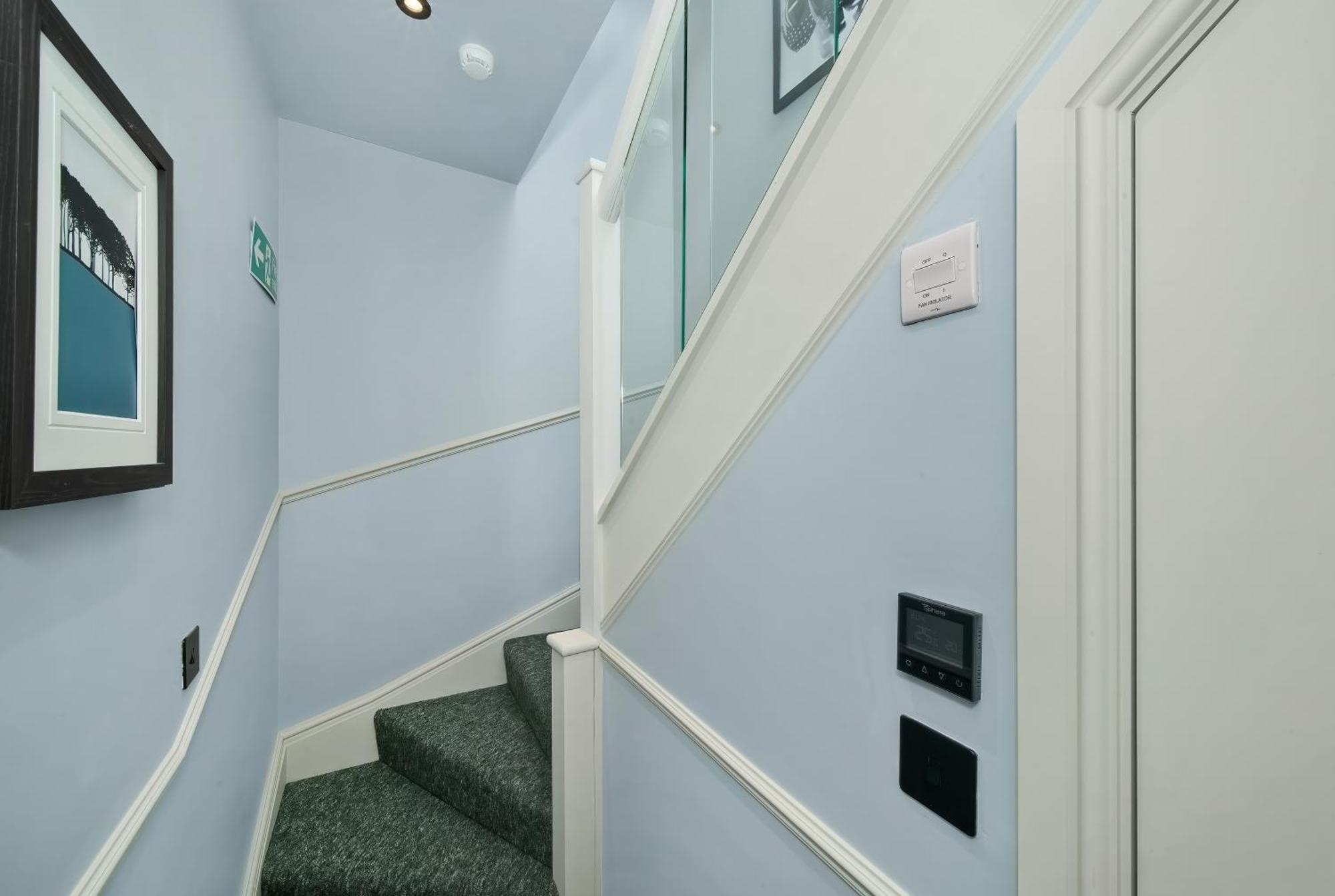 Nine Elms Modern Studio Apartments Londra Dış mekan fotoğraf
